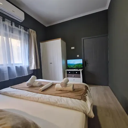 Korzo Waterfront * Isla